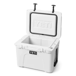 Yeti Tundra 35 White 7 Tundra 35 White 3qtr Lid Up 34292 B 508f3034 2604 4c1e 9728 92356672cf2e